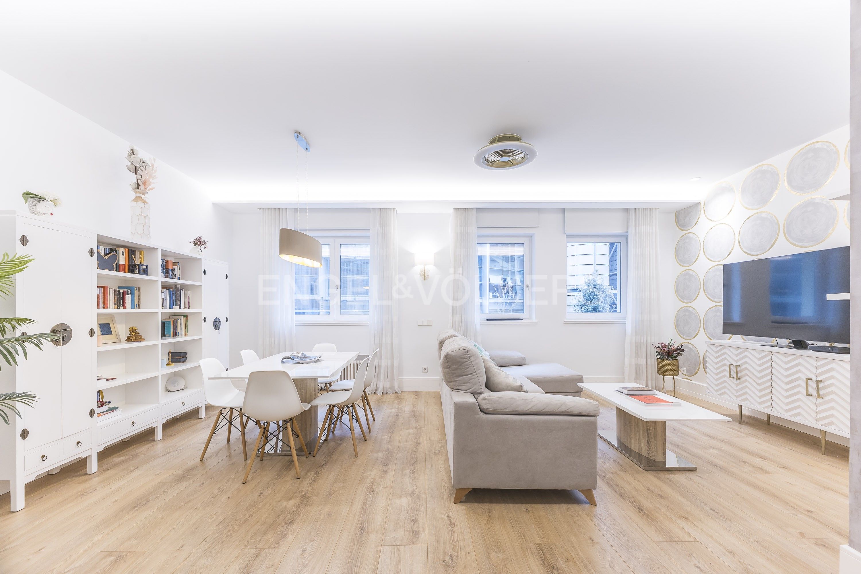 Sala d'estar de Apartament en venda en  Madrid Capital amb Aire condicionat, Calefacció i Traster