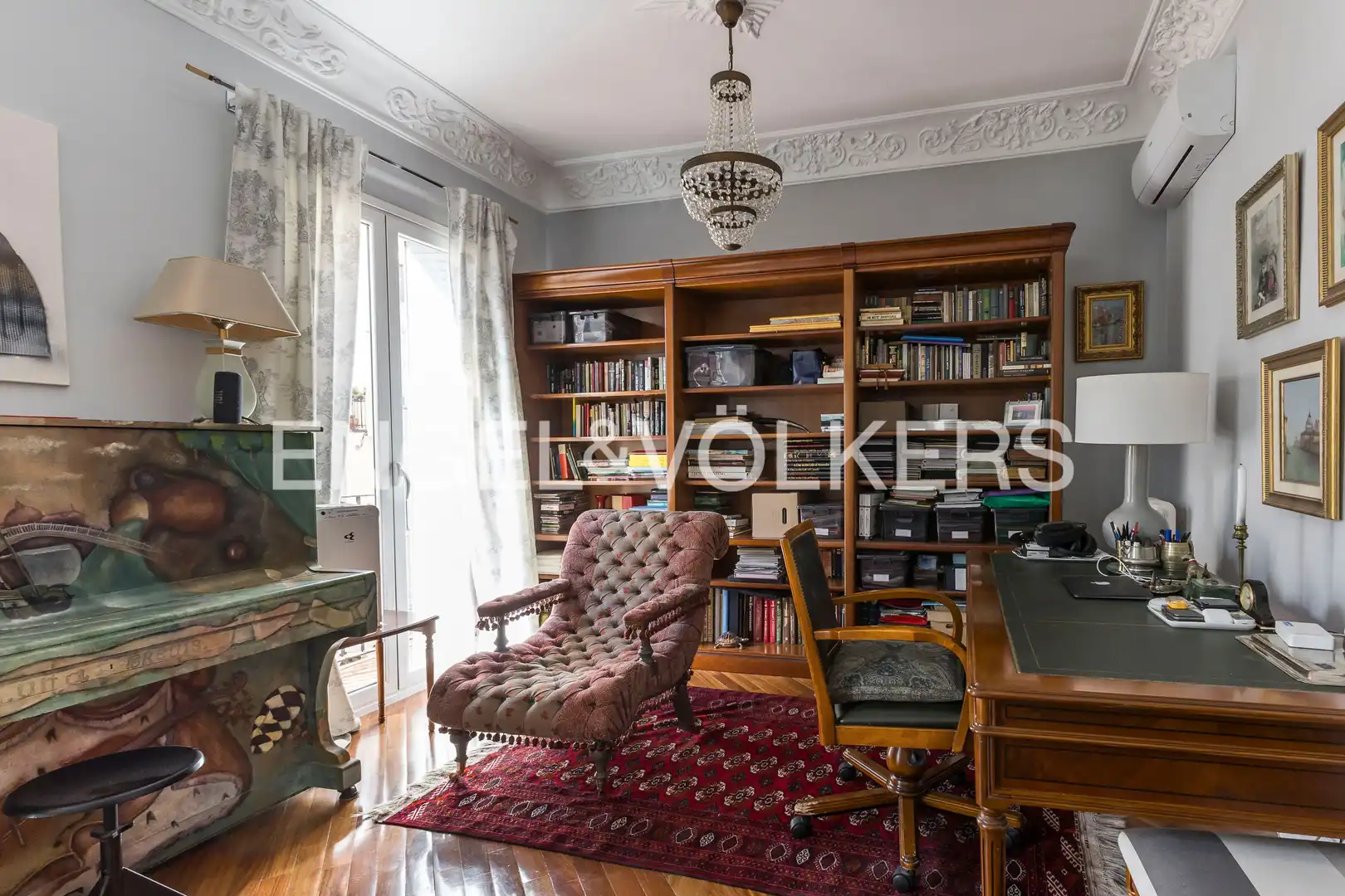 Living room of Flat for sale in Madrid  with Air Conditioner, Heating and Balcony