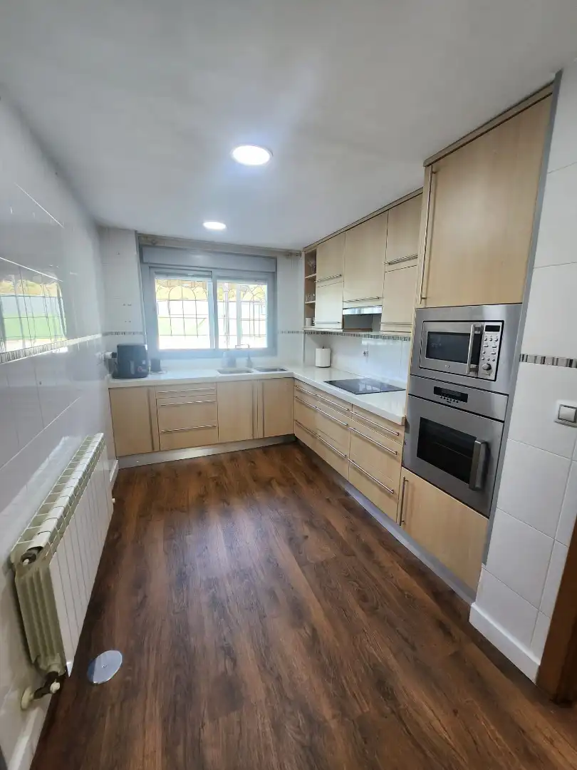 Cocina de Casa o chalet en venta en Villalbilla con Aire acondicionado, Calefacción y Jardín privado
