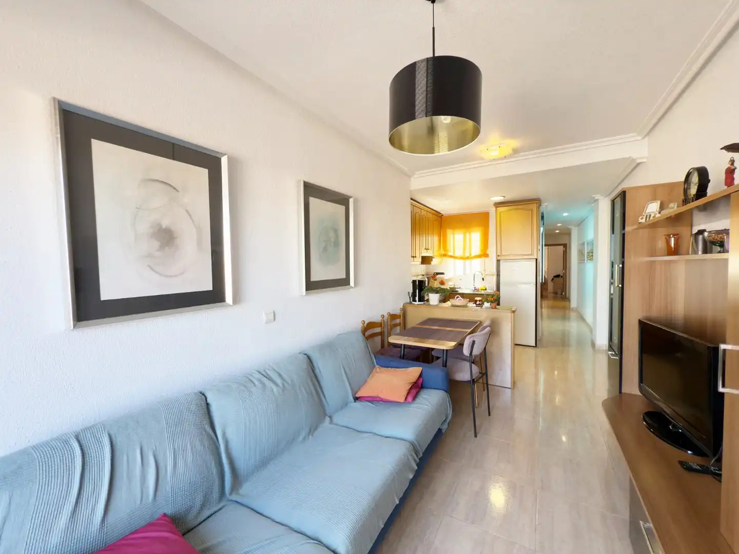 Wohnzimmer von Dachboden zum Verkauf in Torrevieja mit Klimaanlage, Heizung und Terrasse