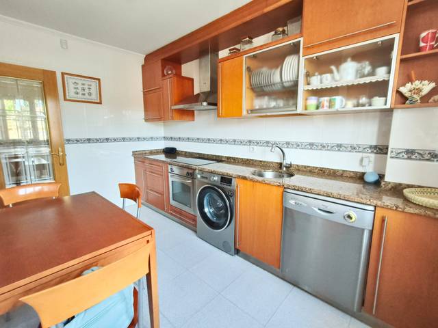 Casa adosada en Venta en Villatoro