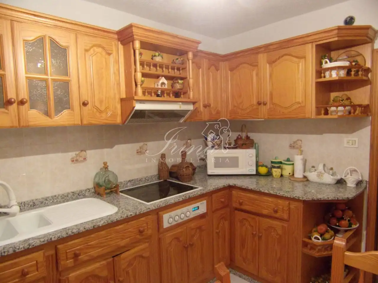 Cuina de Casa o xalet en venda en Los Llanos de Aridane amb Jardí privat