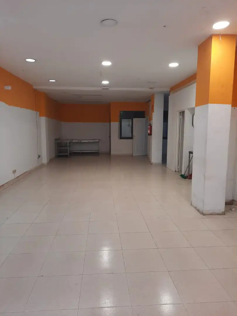 Local comercial de lloguer a Passeig de la Muntanya 54, imagen 2