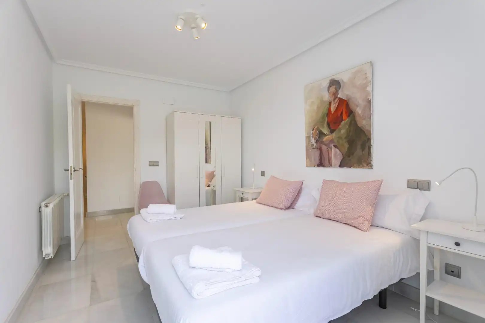 Habitación de Piso en venta en San Vicente de la Barquera con Calefacción, Terraza y Piscina comunitaria