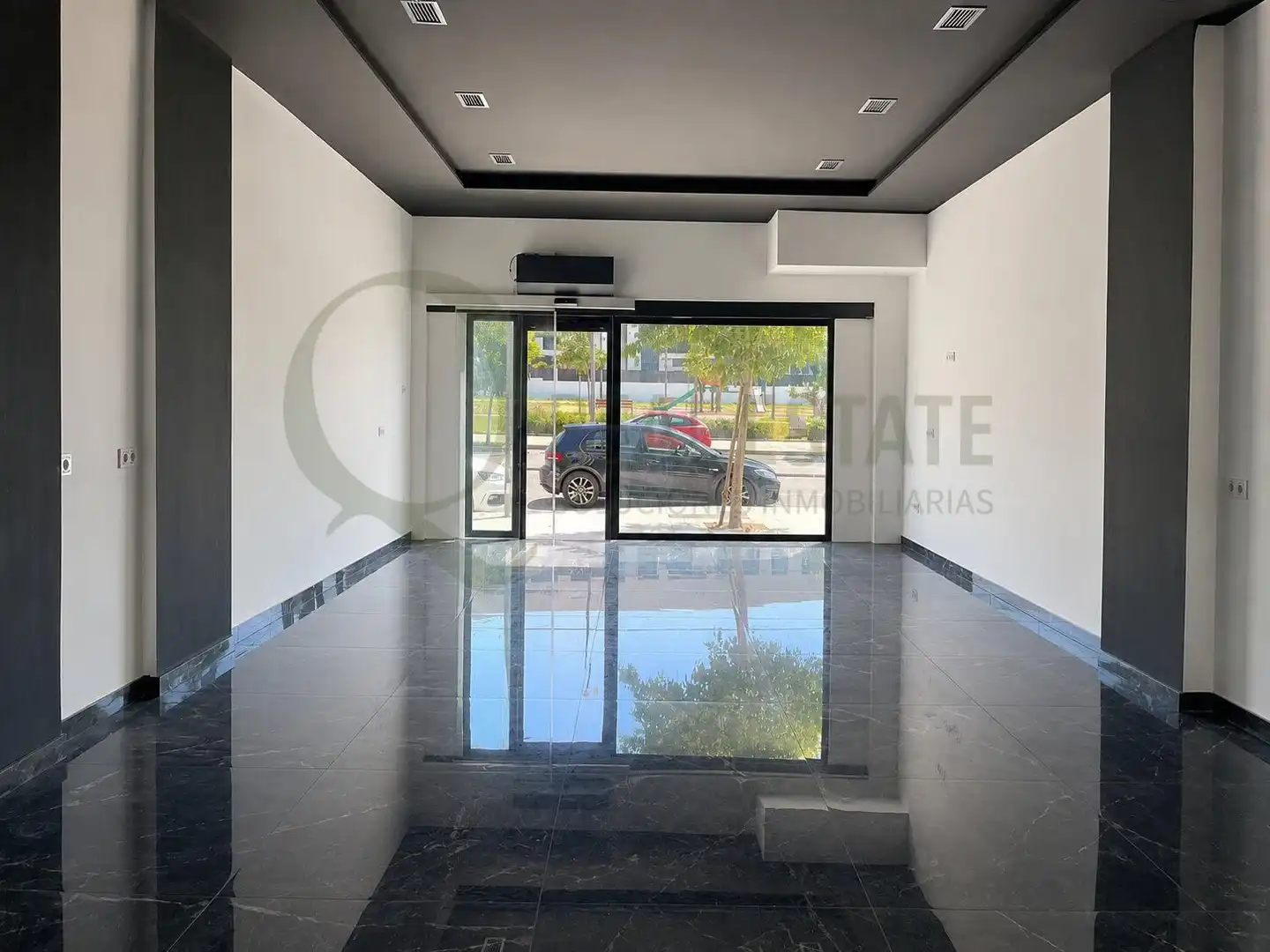 Commercial properties for sale in Alicante / Alacant  with Air Conditioner