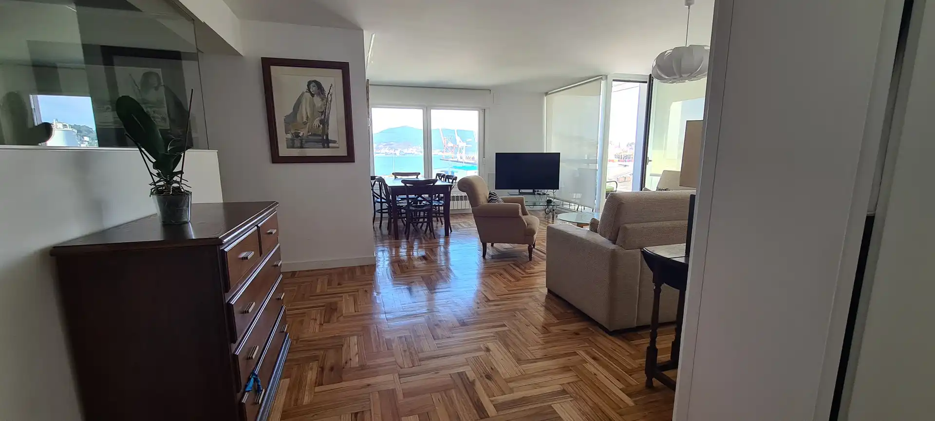 Sala de estar de Piso de alquiler en Vigo  con Calefacción, Parquet y Amueblado