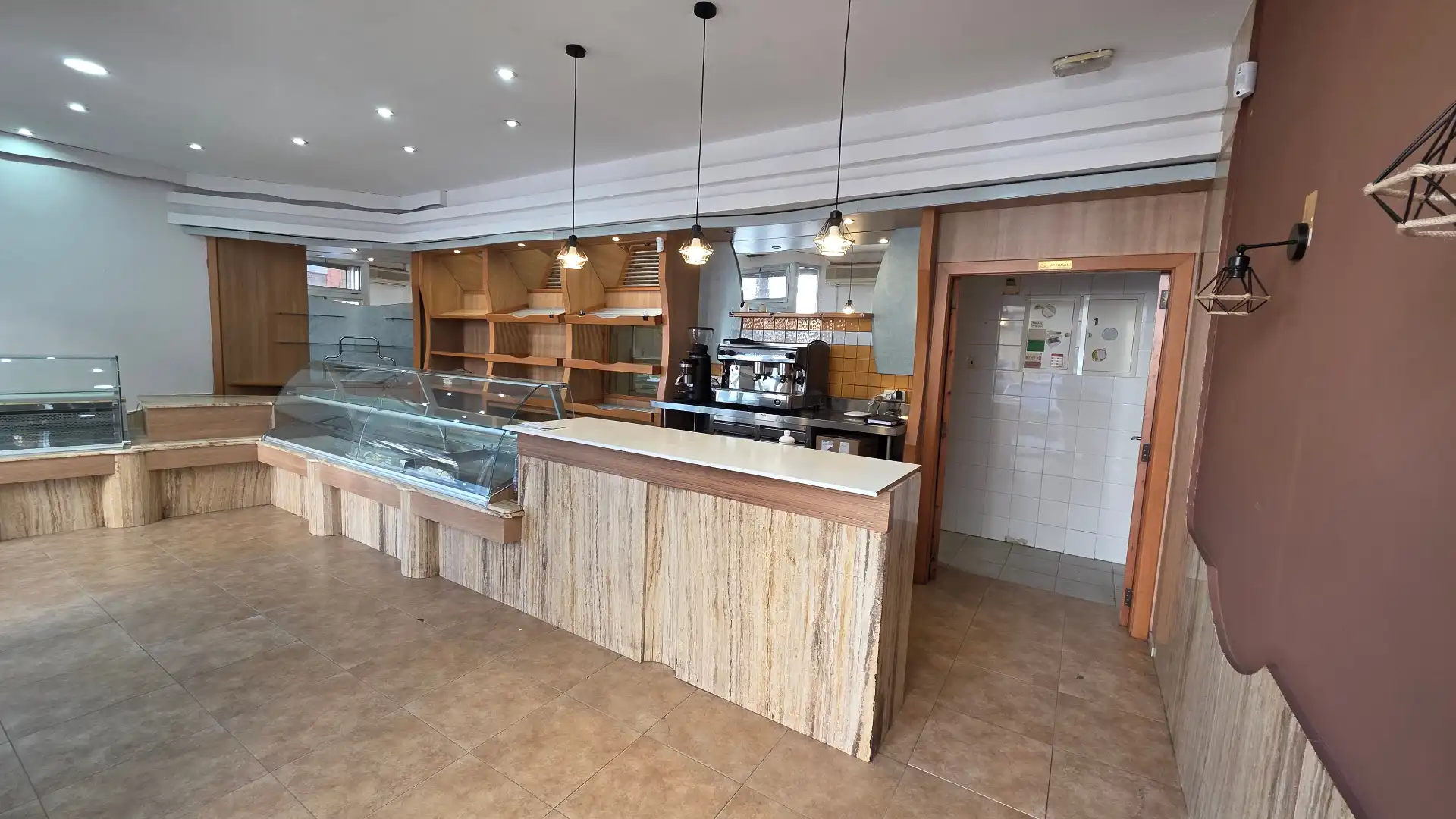 Local en venta en  Valencia Capital con Aire acondicionado y Amueblado