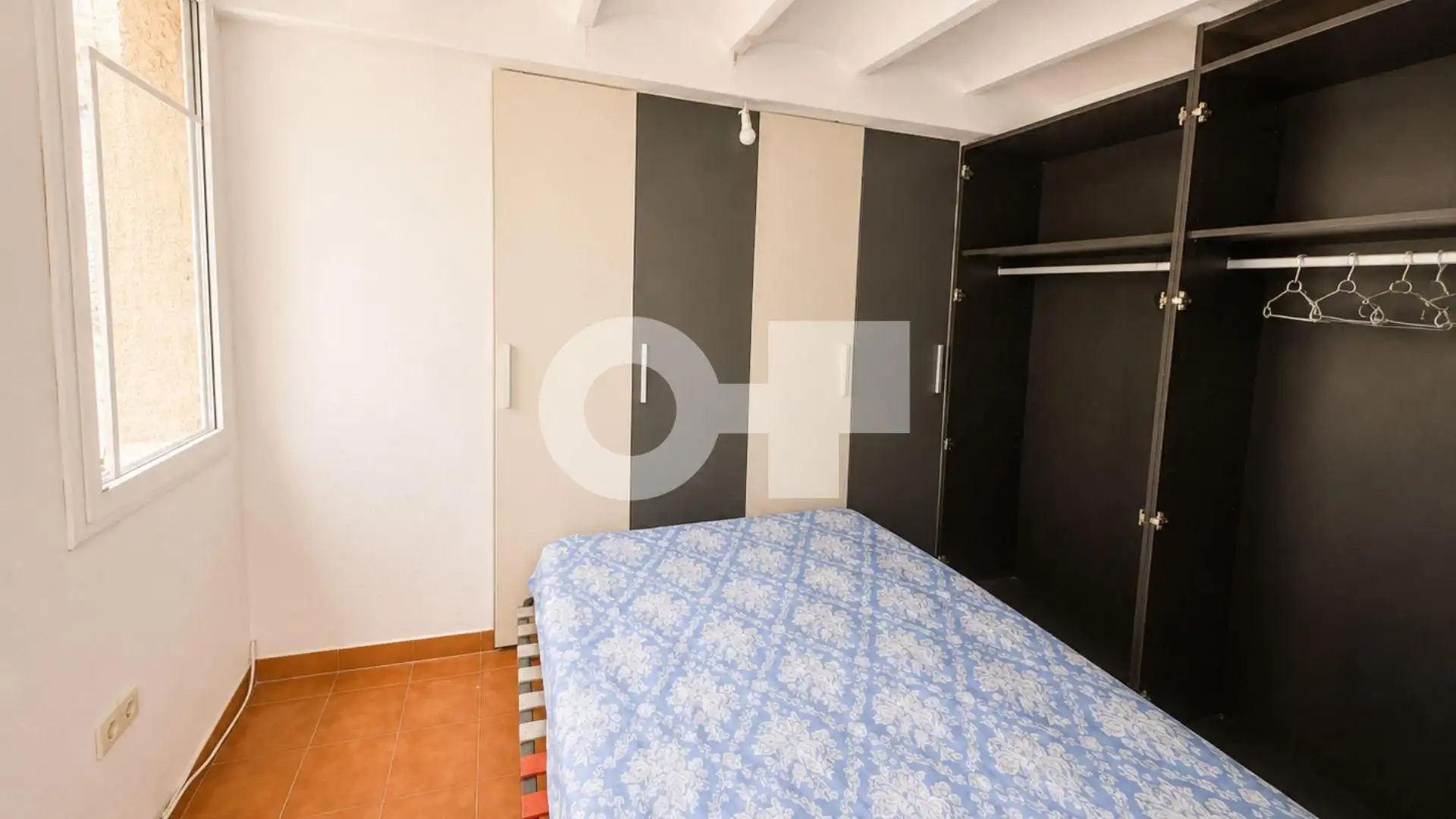 Schlafzimmer von Erdgeschoss zum Verkauf in Barcelona mit Alarm