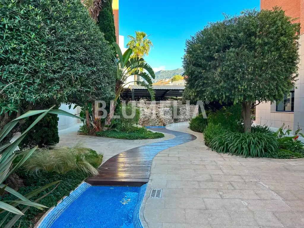 Vista exterior de Apartamento de alquiler en Dénia con Aire acondicionado, Calefacción y Jardín privado