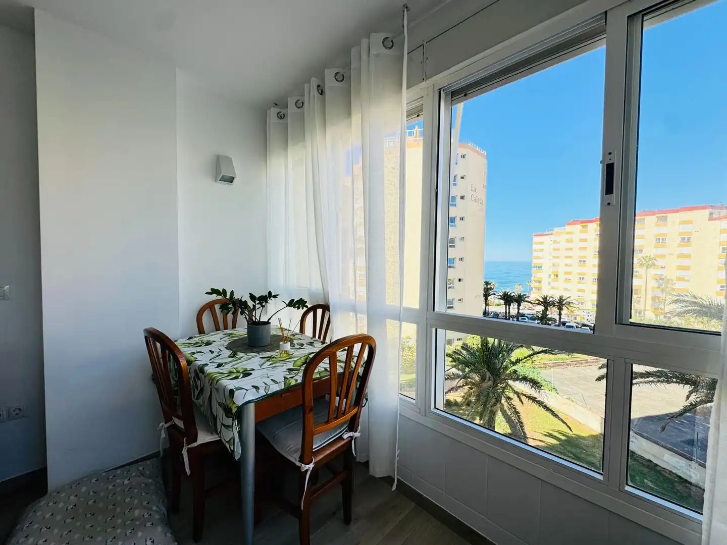 Schlafzimmer von Wohnung zum Verkauf in Torrox mit Klimaanlage und Gemeinschaftspool