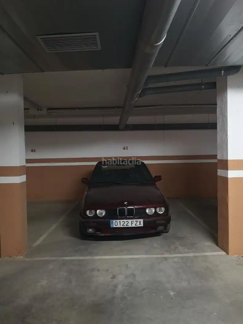 Individual en alquiler en calle Montizón 16