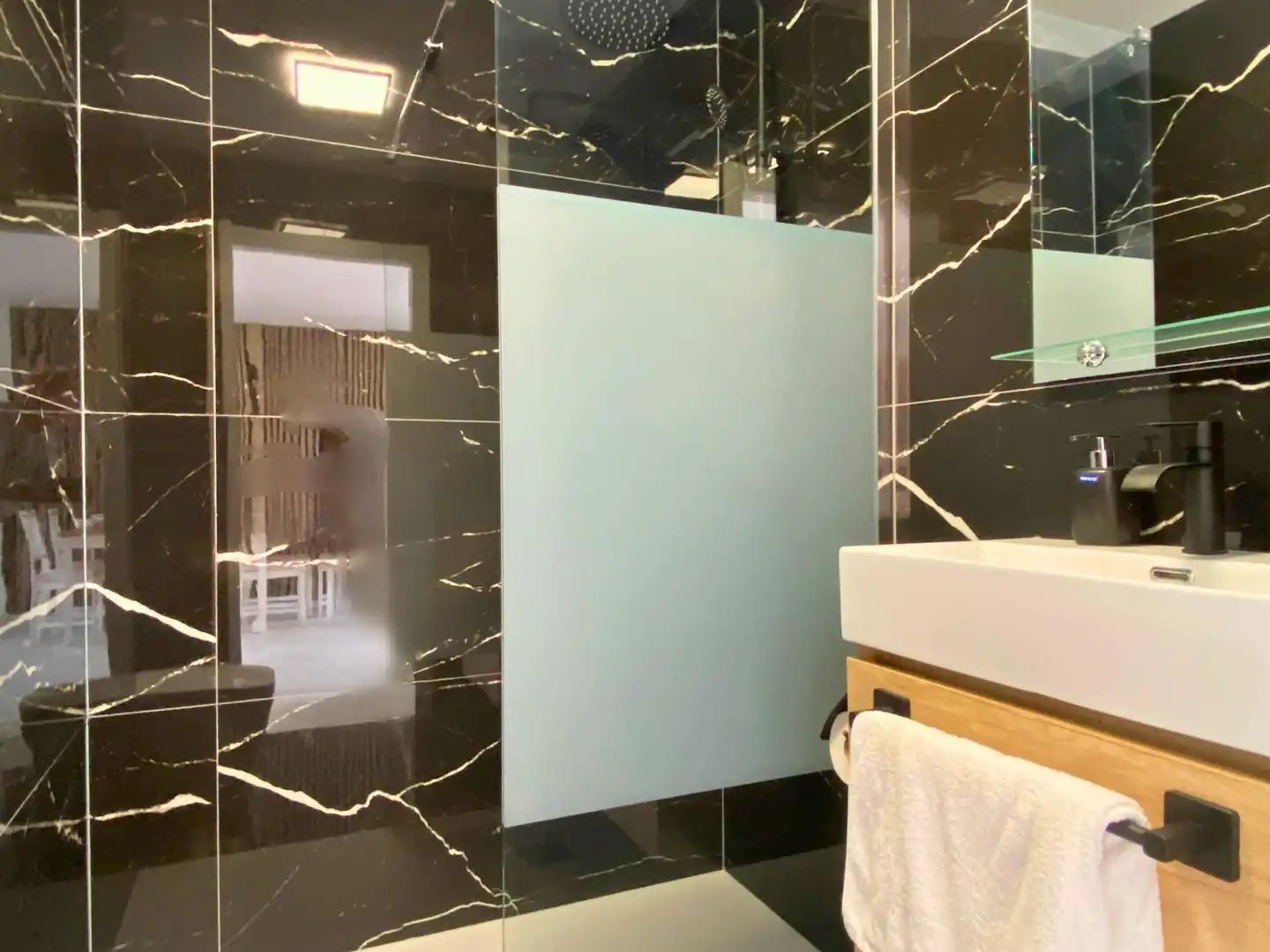 Bathroom of Flat for sale in Playa del Acequión, Náufragos y Rocío del Mar