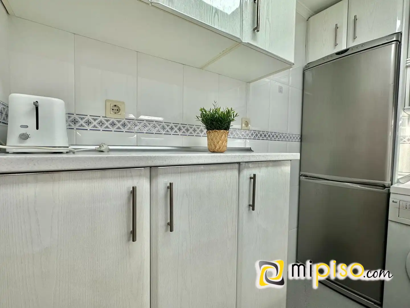 Kitchen of Flat for sale in Laredo  with Furnished