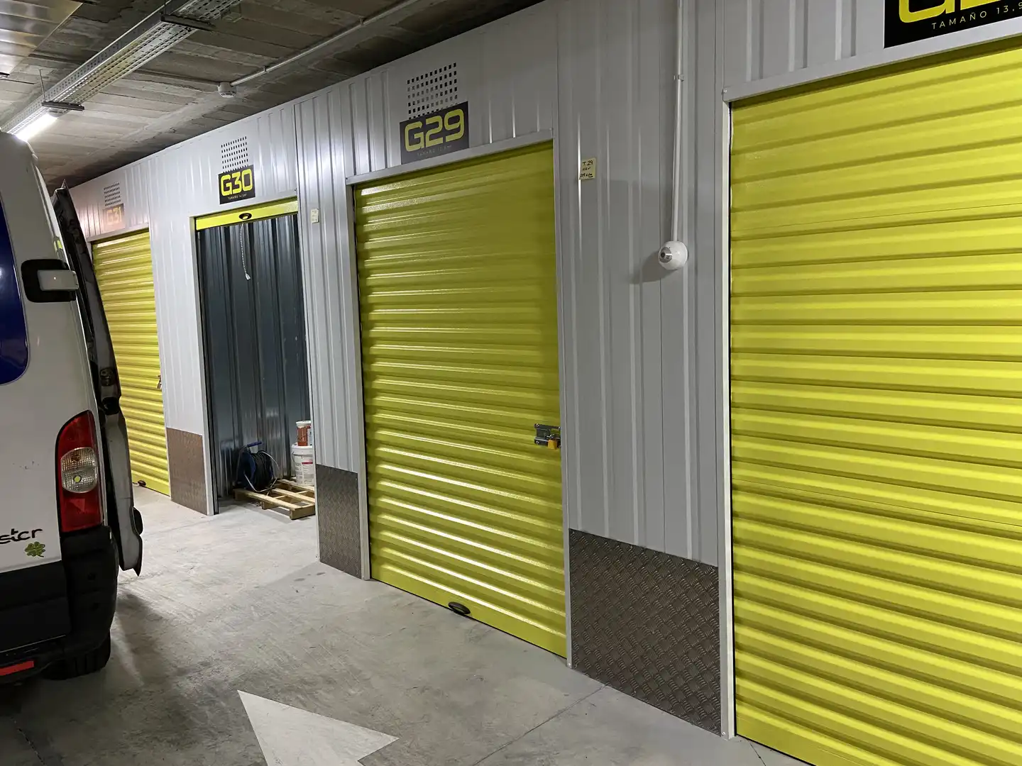 Nau industrial amb ascensor de lloguer a Calle San Mames 29