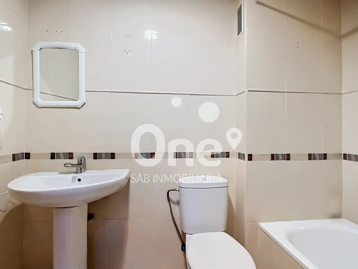 Bathroom of Flat for sale in Benissanó  with Terrace and Oven