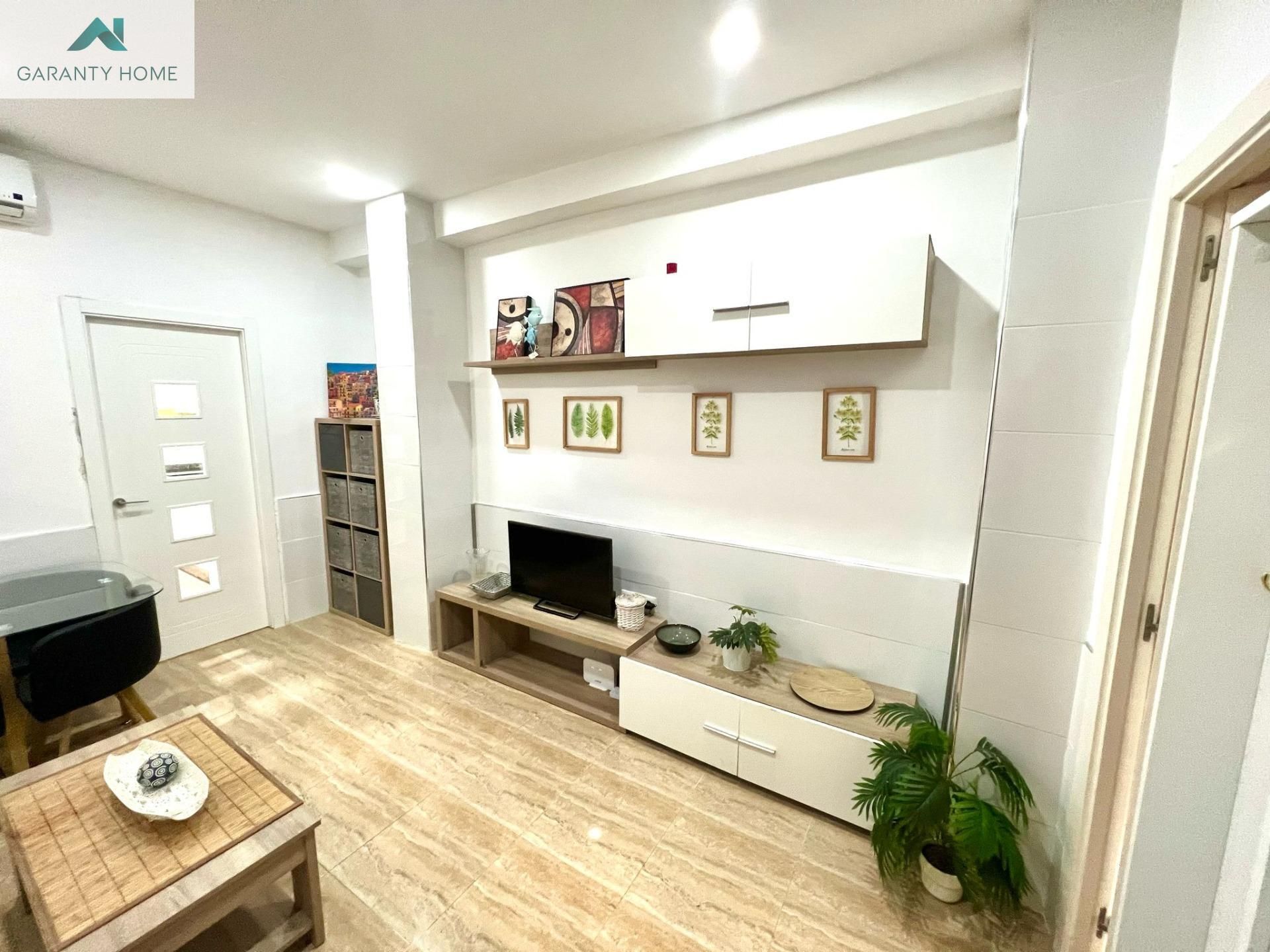 Sala d'estar de Apartament de lloguer en Málaga Capital amb Aire condicionat, Calefacció i Terrassa