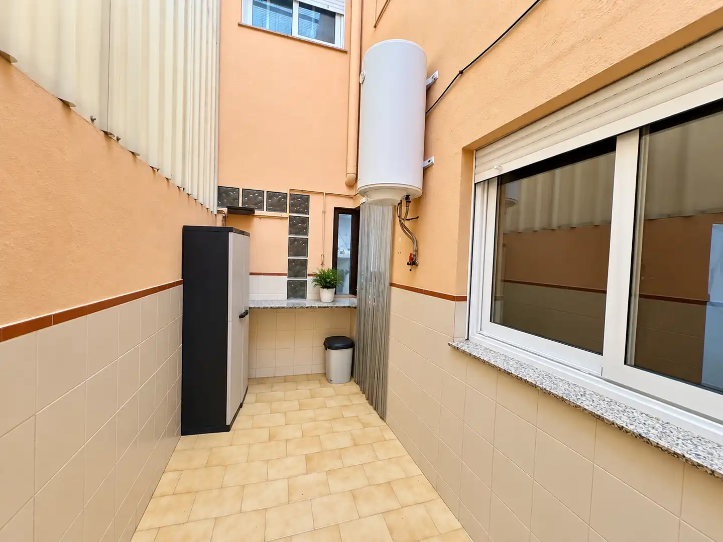 Balcony of Houses for sale in Aldaia, Valencia