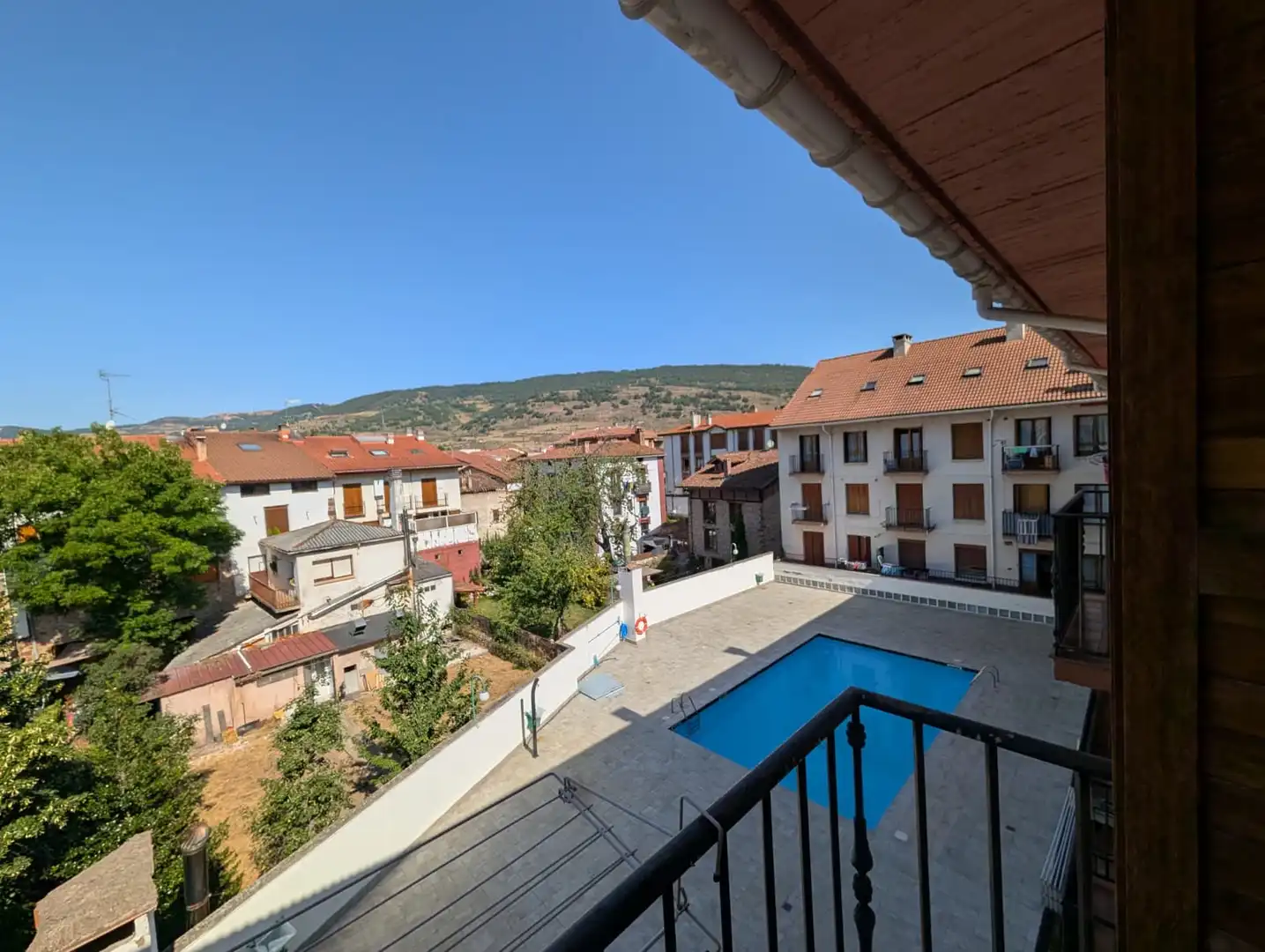 Vista exterior de Apartamento en venta en Ezcaray con Calefacción, Terraza y Trastero