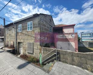 Vista exterior de Casa o xalet en venda en Vigo  amb Jardí privat i Terrassa