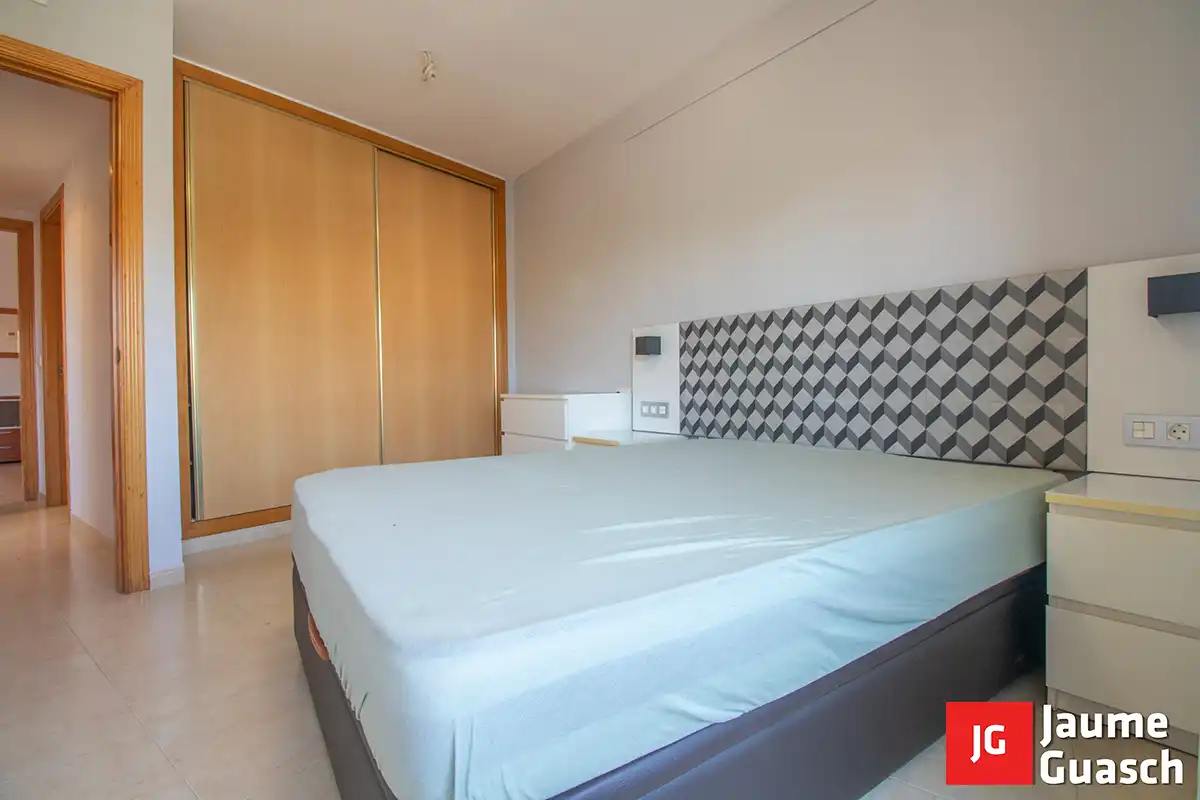 Schlafzimmer von Wohnung zum Verkauf in Torredembarra mit Klimaanlage, Heizung und Balkon