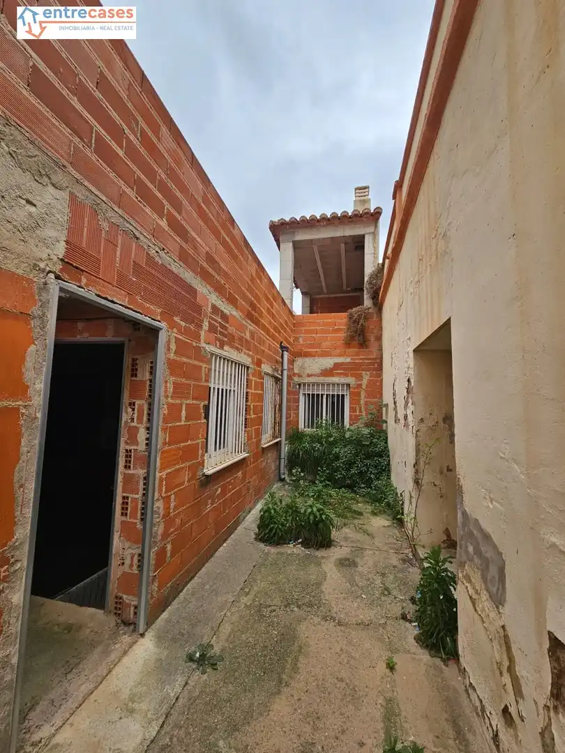Vista exterior de Edificio en venta en Algímia de Alfara
