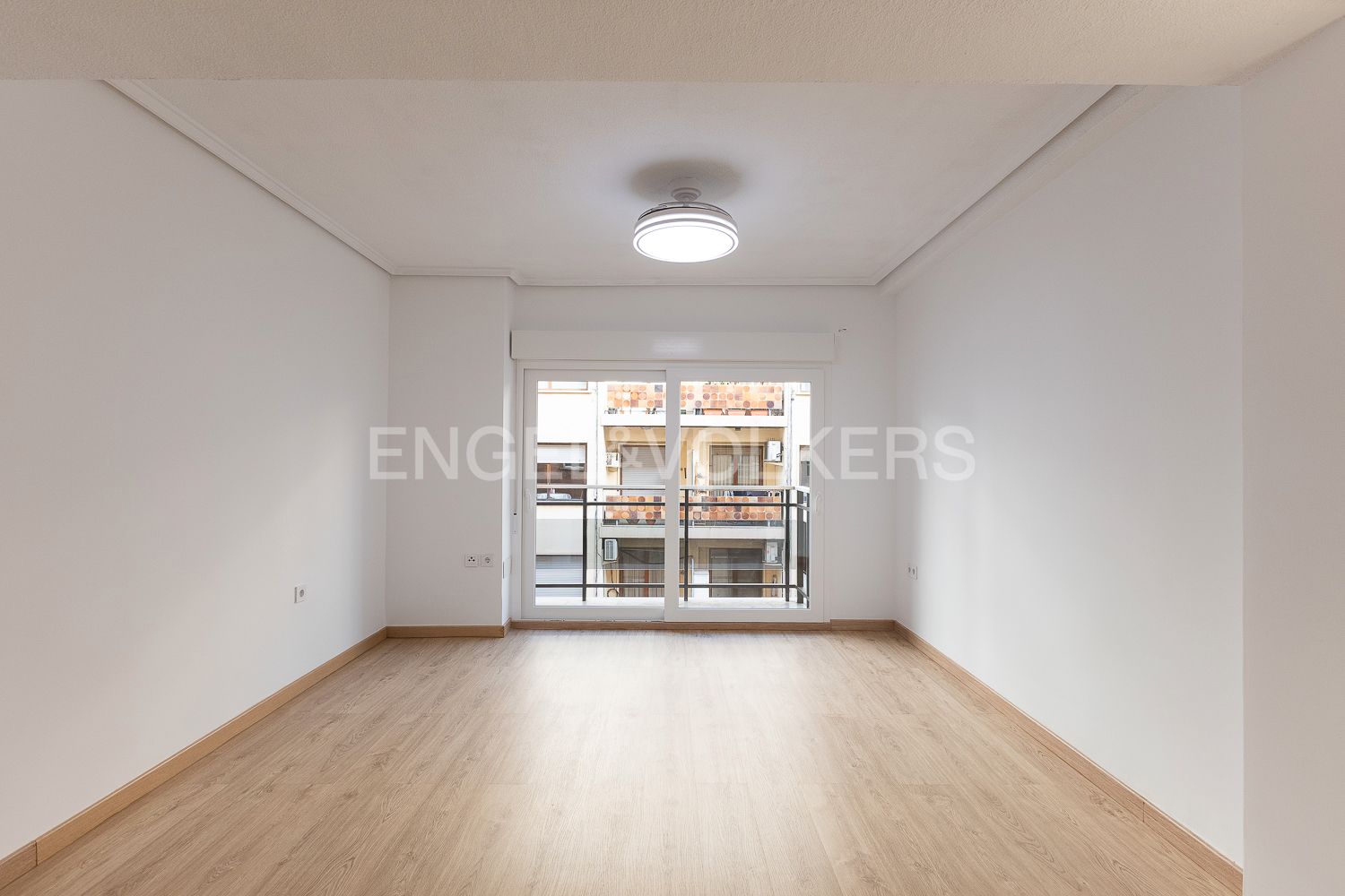 Sala d'estar de Apartament de lloguer en  Valencia Capital amb Calefacció i Balcó