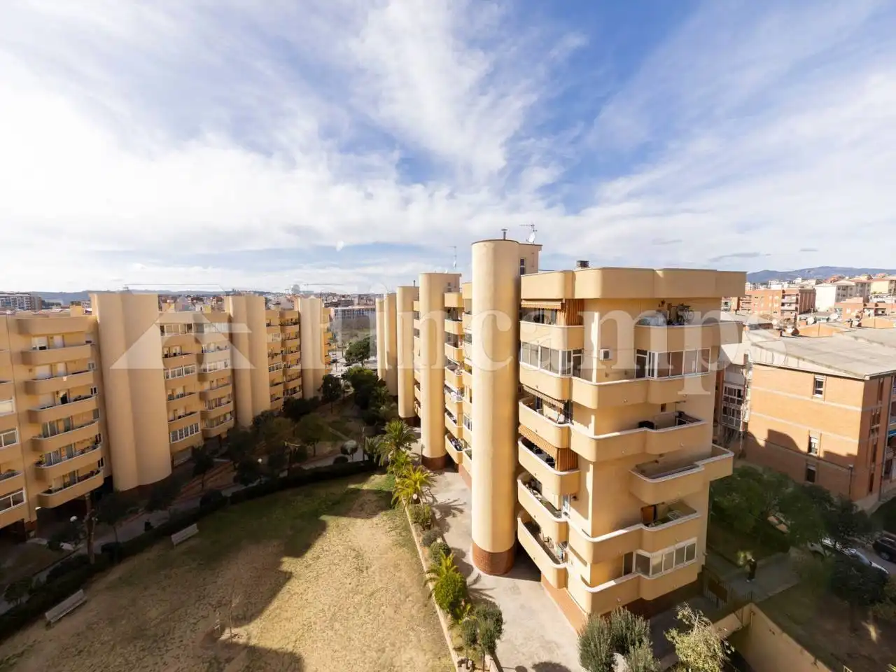 Außenansicht von Wohnung zum Verkauf in Sabadell mit Heizung, Terrasse und Balkon