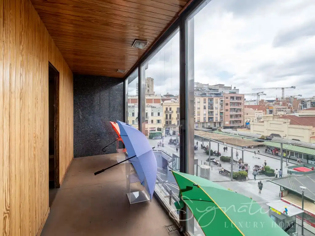 Terraza de Edificio en venta en L'Hospitalet de Llobregat