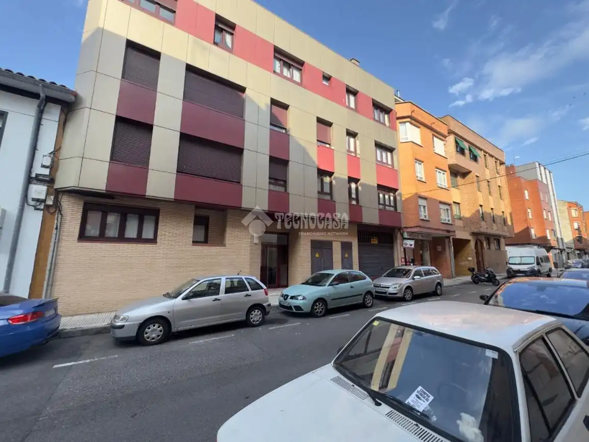 Vista exterior de Pis en venda en Gijón  amb Calefacció i Moblat