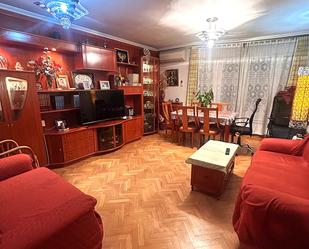 Living room of Flat for sale in Getafe  with Air Conditioner, Heating and Parquet flooring