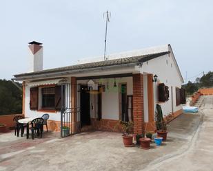 Vista exterior de Casa o xalet en venda en Querol amb Jardí privat, Terrassa i Moblat