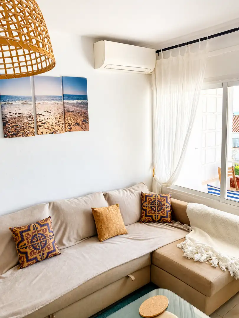 Sala de estar de Apartamento en venta en Sotogrande con Aire acondicionado, Terraza y Amueblado