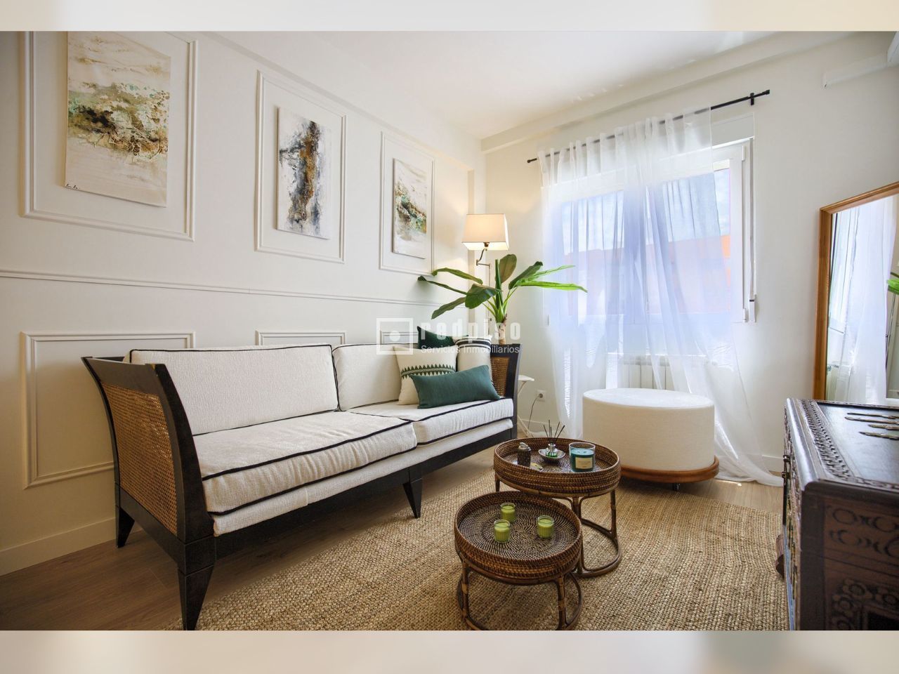 Living room of Flat for sale in  Madrid Capital  with Air Conditioner and Heating