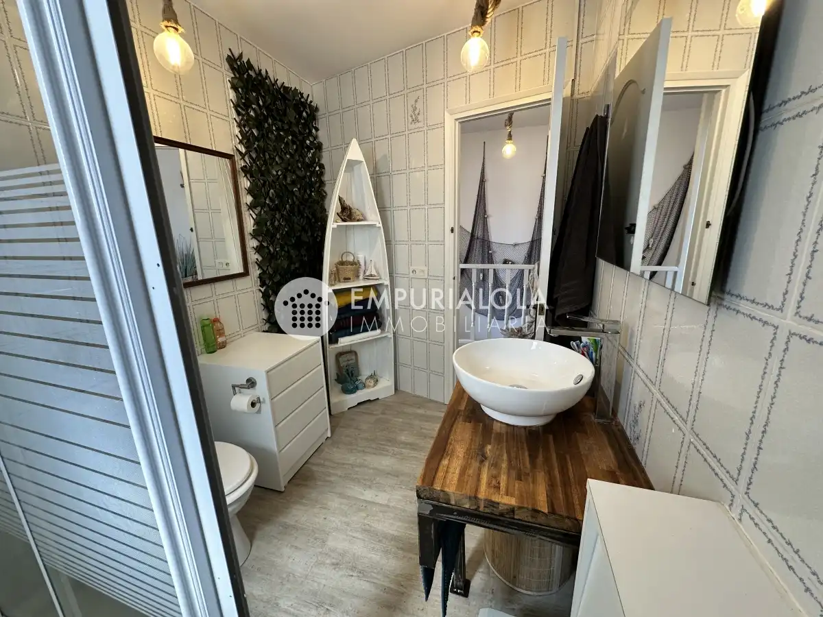 Baño de Casa o chalet en venta en Empuriabrava con Aire acondicionado, Piscina y Amueblado