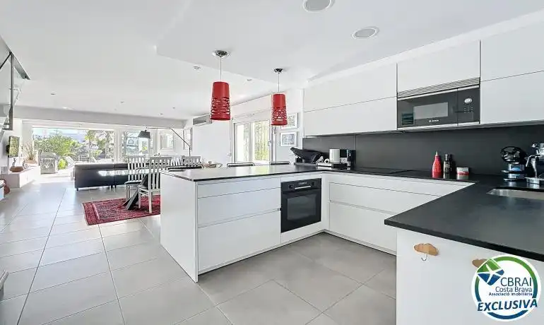 Kitchen of Houses for sale in Empuriabrava  with Heating, Terrace and Swimming Pool