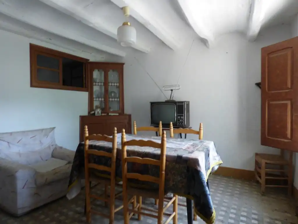 Houses for sale in Calle Iglesia Ag.Laguarres, 12, Capella