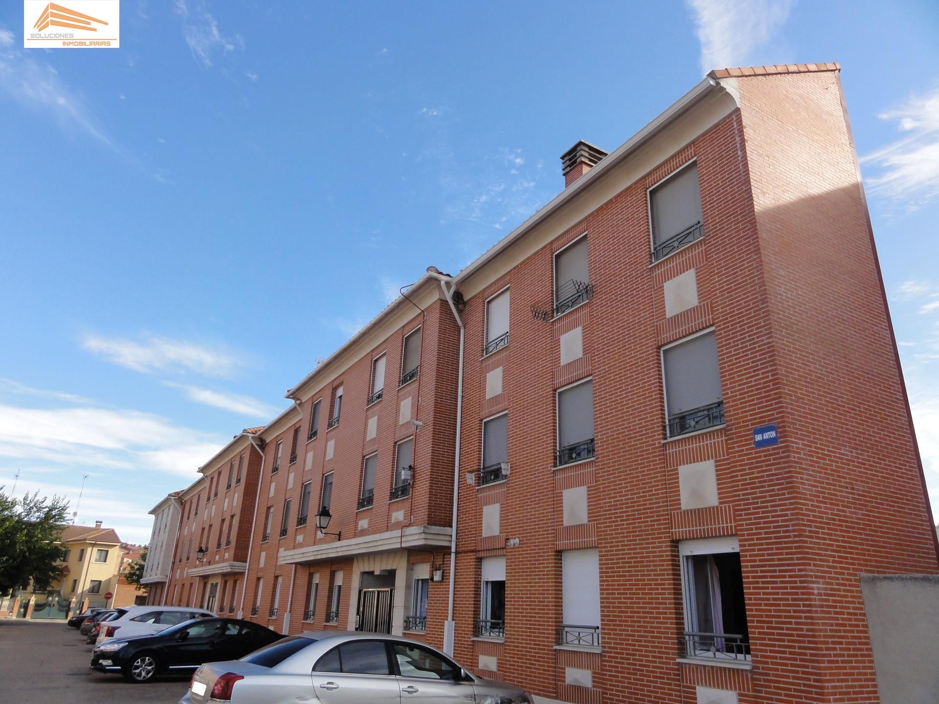 Exterior view of Flat for sale in Cigales  with Heating and Storage room