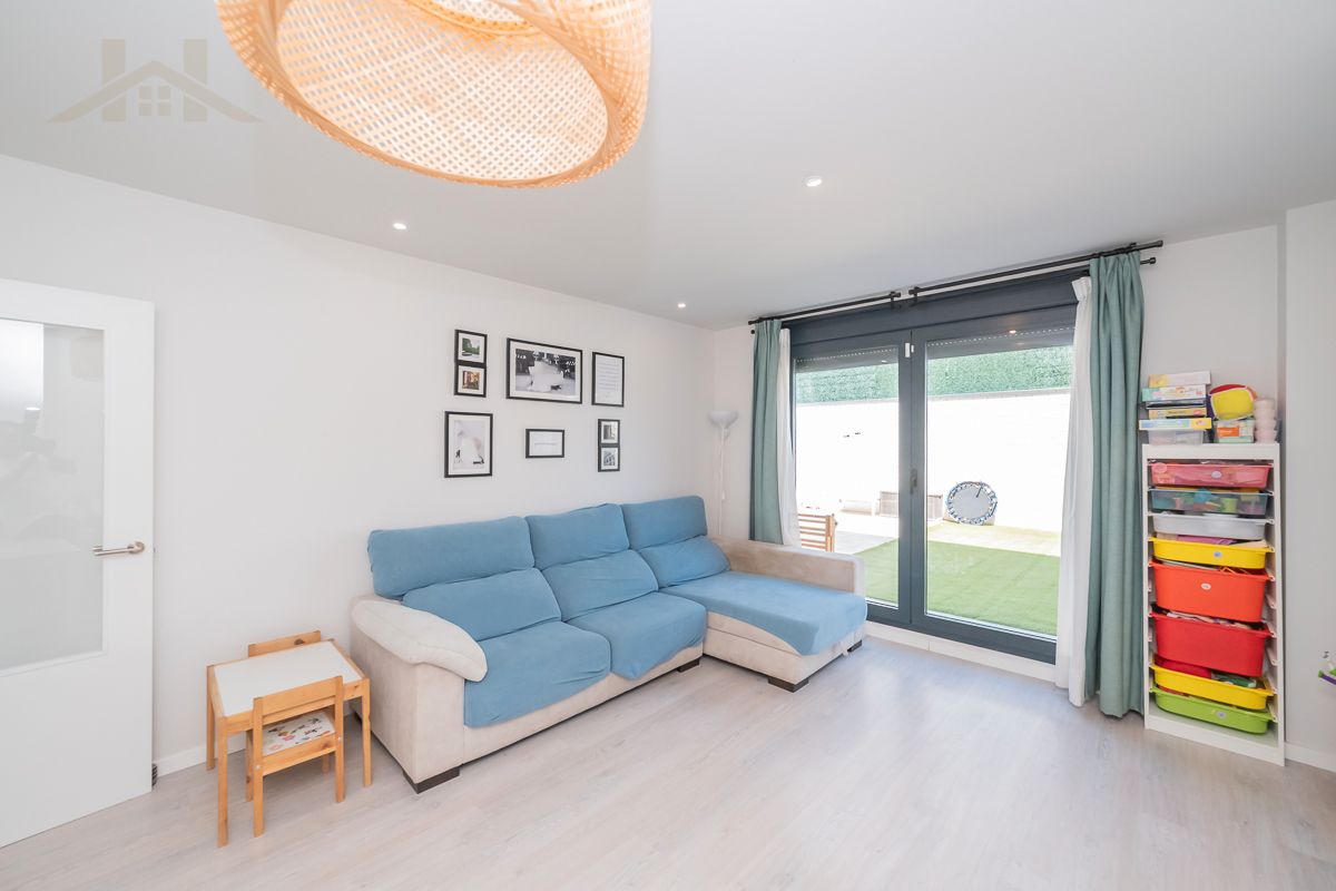 Living room of Flat for sale in Colmenar Viejo  with Air Conditioner, Heating and Terrace