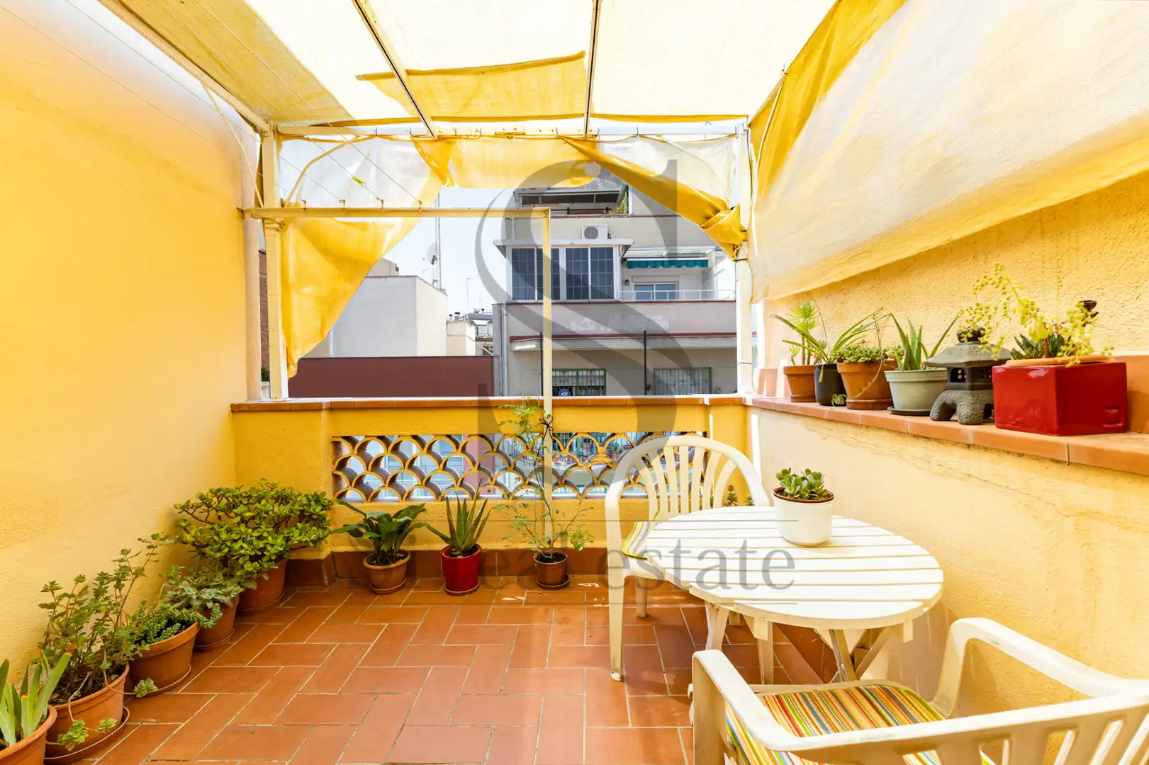 Terraza de Ático en venta en Barcelona con Calefacción, Terraza y Horno