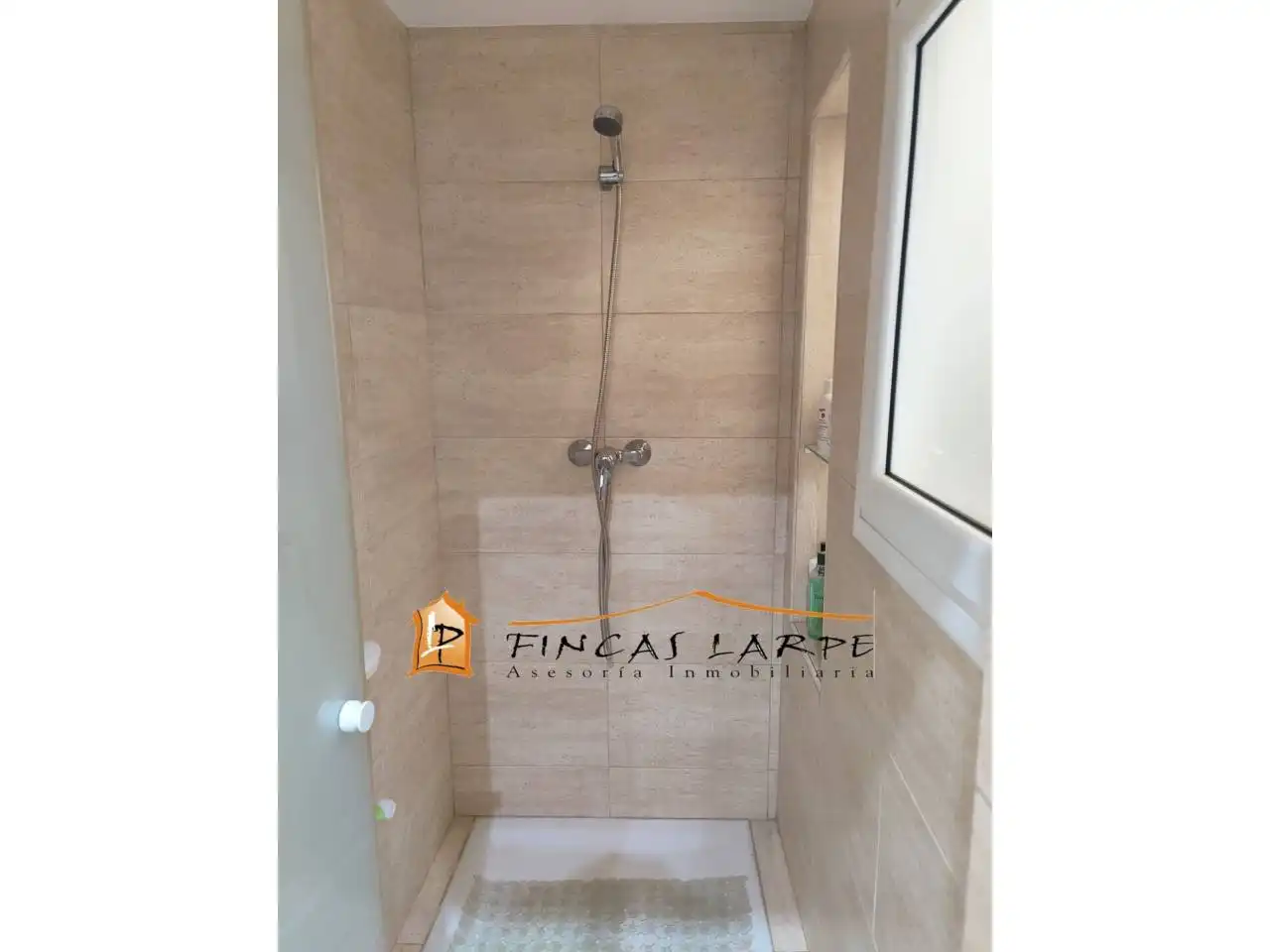 Baño de Casa o chalet en venta en Martorell con Calefacción, Jardín privado y Terraza