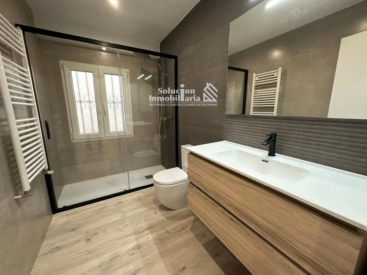 Badezimmer von Wohnung zur Miete in Salamanca mit Heizung, Terrasse und Möbliert