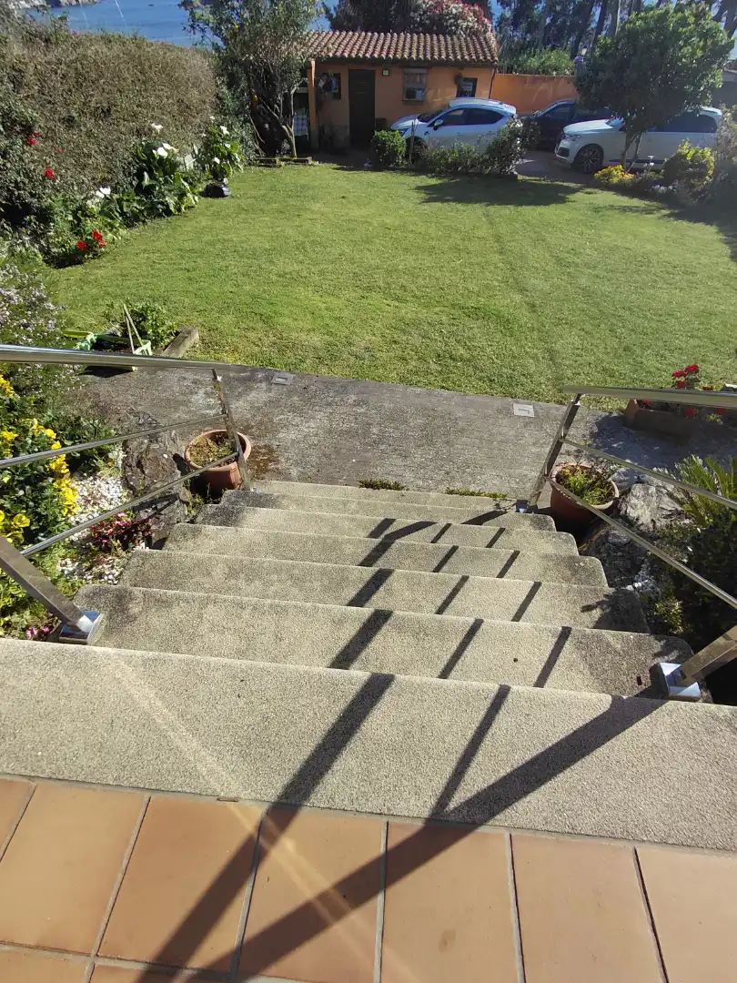 Jardín de Casa o chalet en venta en Oleiros con Calefacción, Jardín privado y Parquet