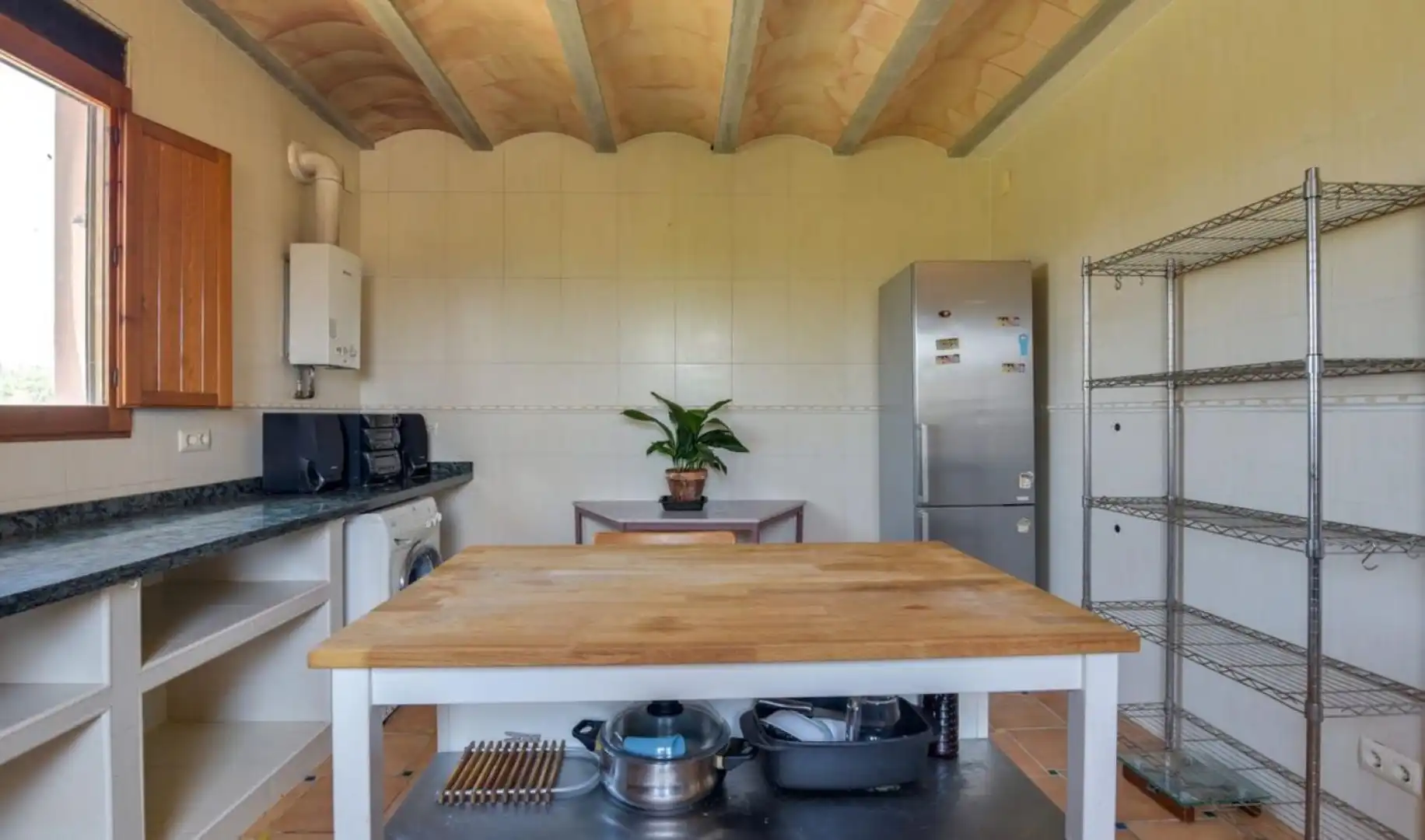 Cocina de Finca rústica en venta en La Pobla del Duc