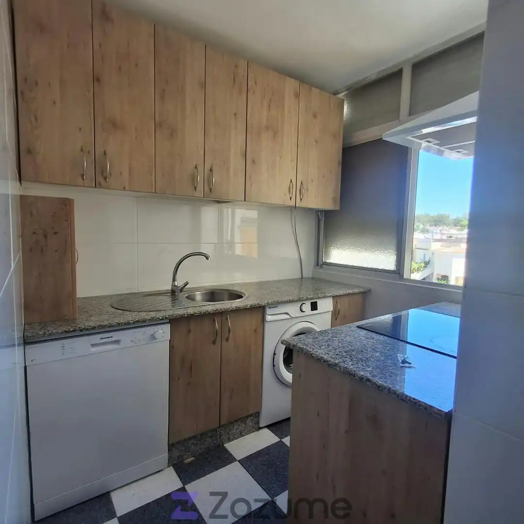 Kitchen of Flat for rent in El Puerto de Santa María  with Air Conditioner, Heating and Oven