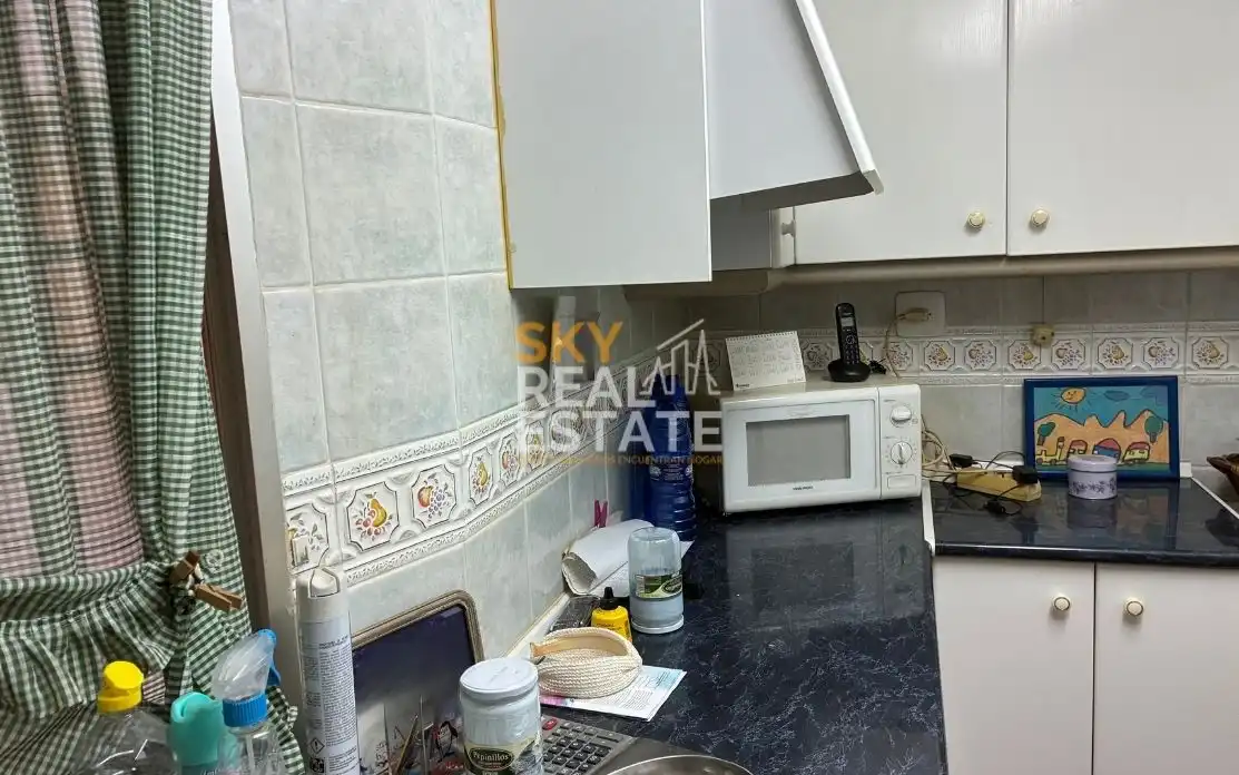 Kitchen of Flat for sale in Silla  with Air Conditioner and Balcony