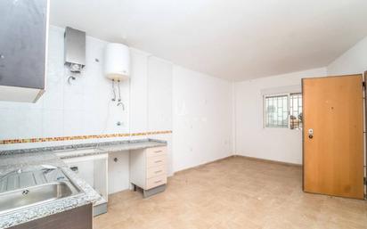 Kitchen of Flat for sale in La Unión  with Storage room