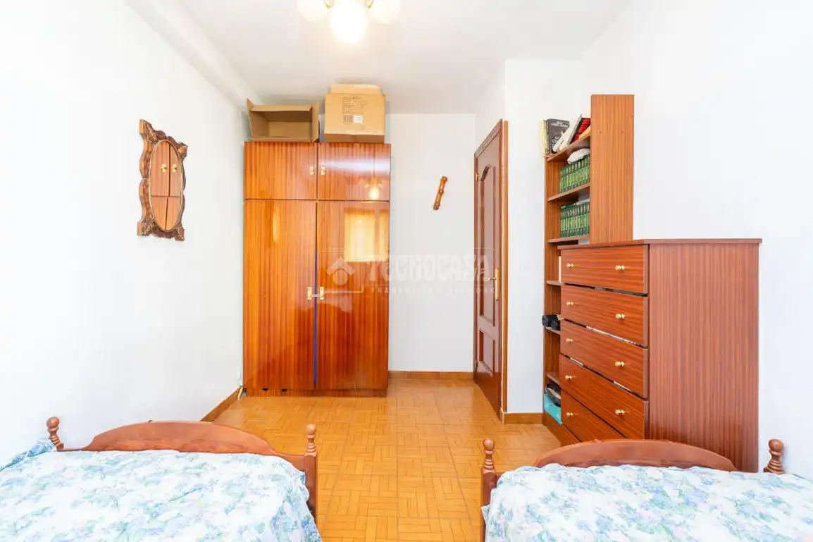 Habitación de Piso en venta en Coslada con Calefacción y Terraza