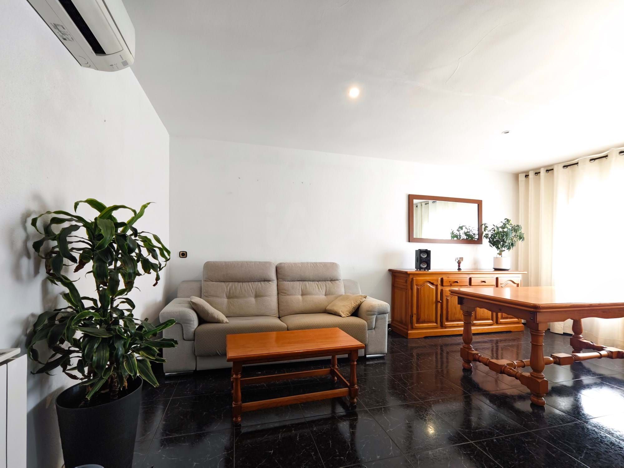 Sala d'estar de Pis en venda en Igualada amb Aire condicionat i Calefacció