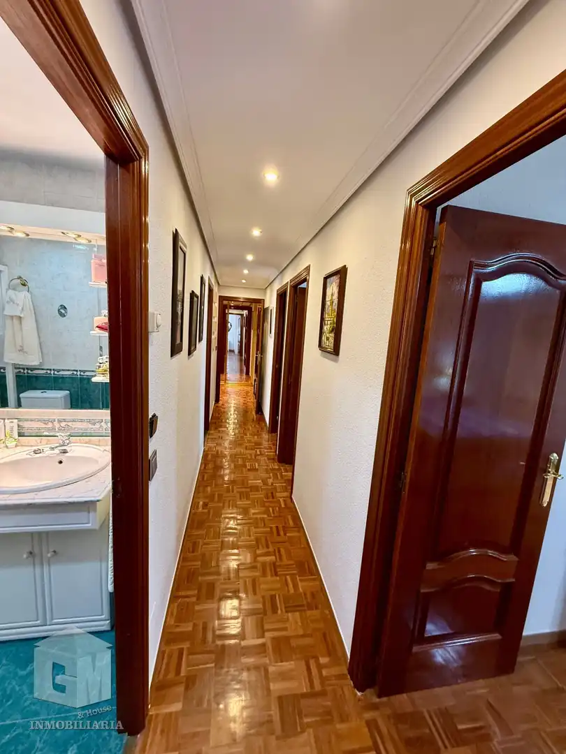 Flat for sale in Ensanche