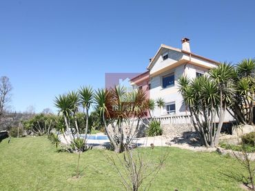 Villa con piscina in vendita a As Neves